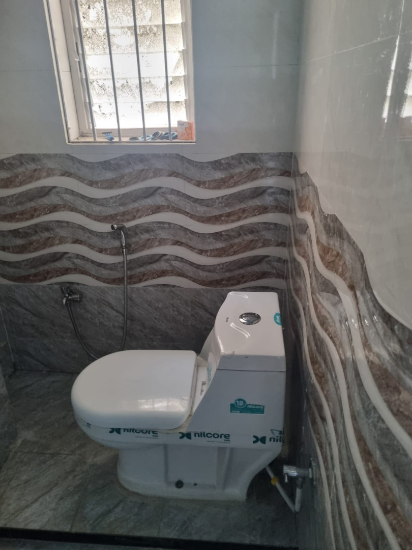 Unfurnished 3bhk in Fakharuddin Ali Ahmed Road, Barbari Village, Guwahati, Assam, India for Rent